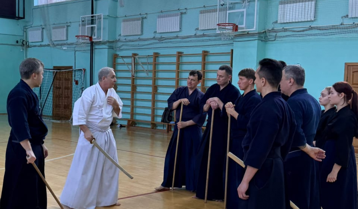 Сэнсэй учил артемовца. Крутой мастер дзедо️ и иайдо провел семинар для тренеров